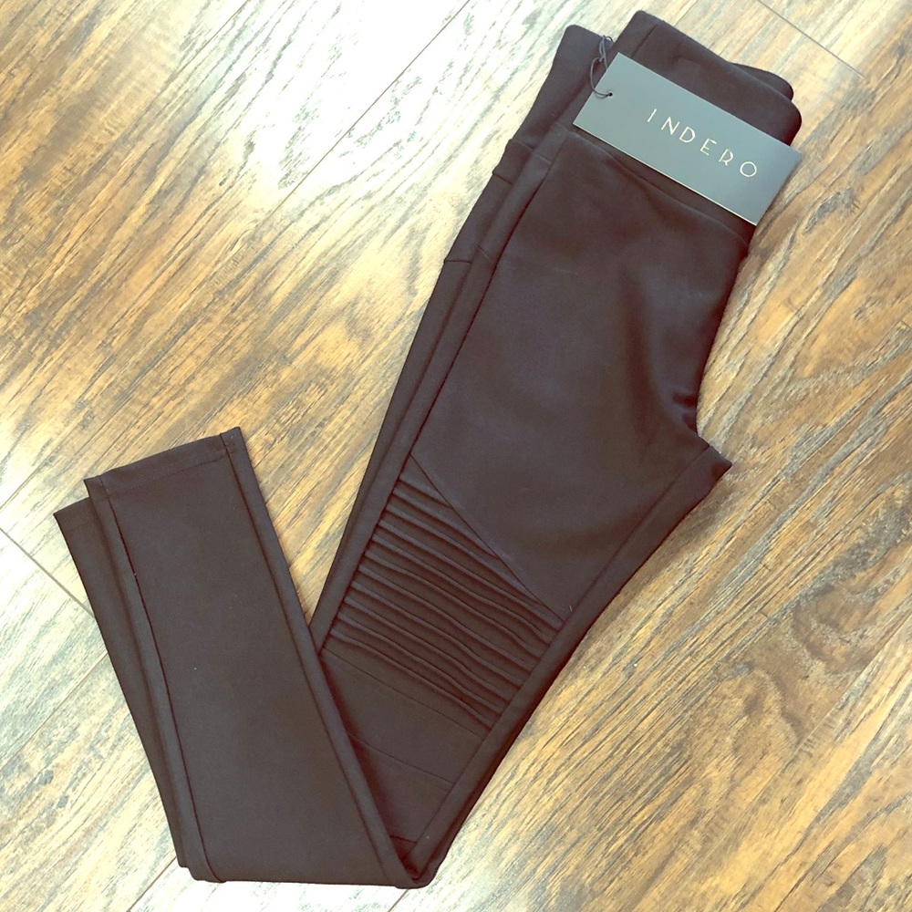 Black Motto Leggings